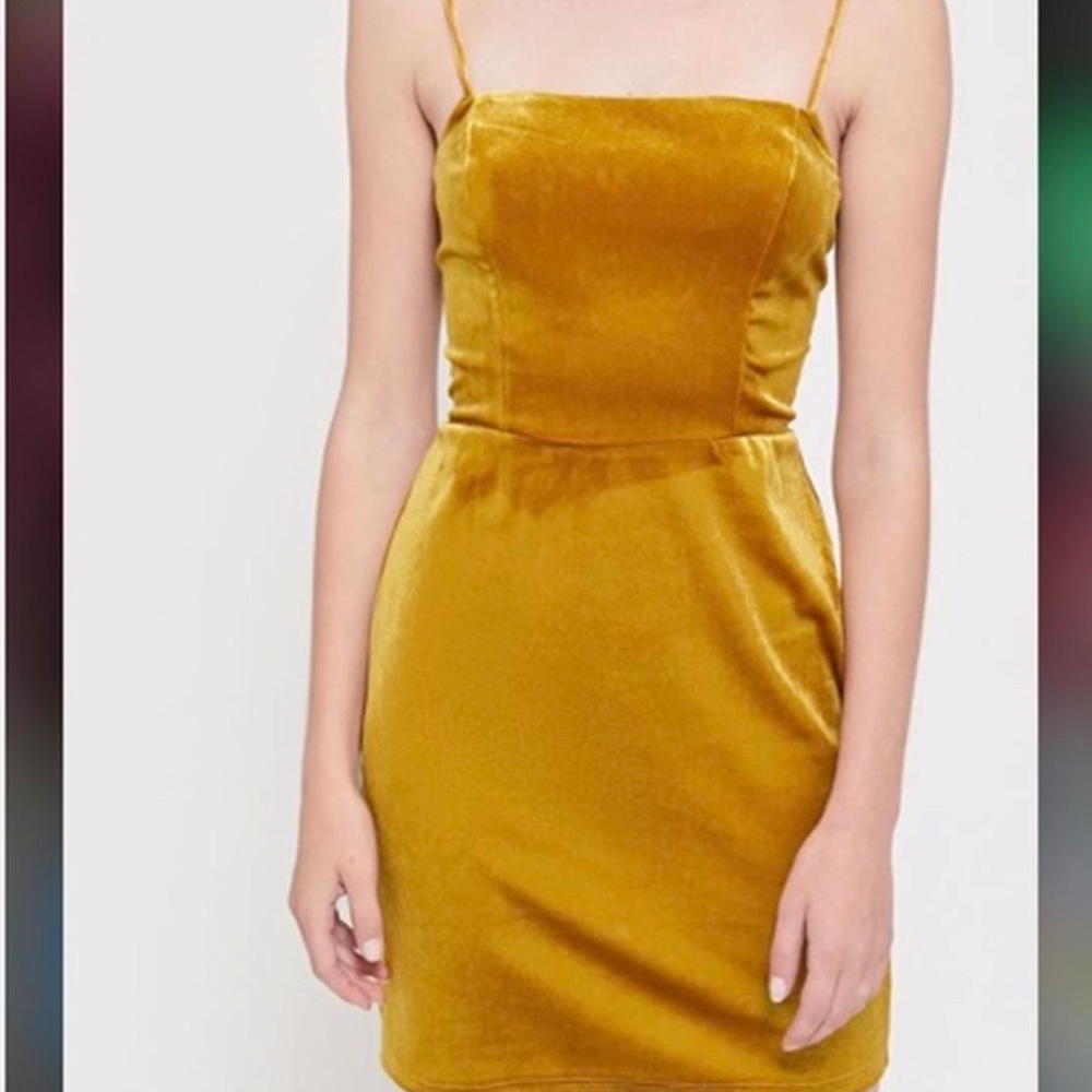 Urban Outfitters Genoa women's Medium gold velvet sexy dress tie backless dress